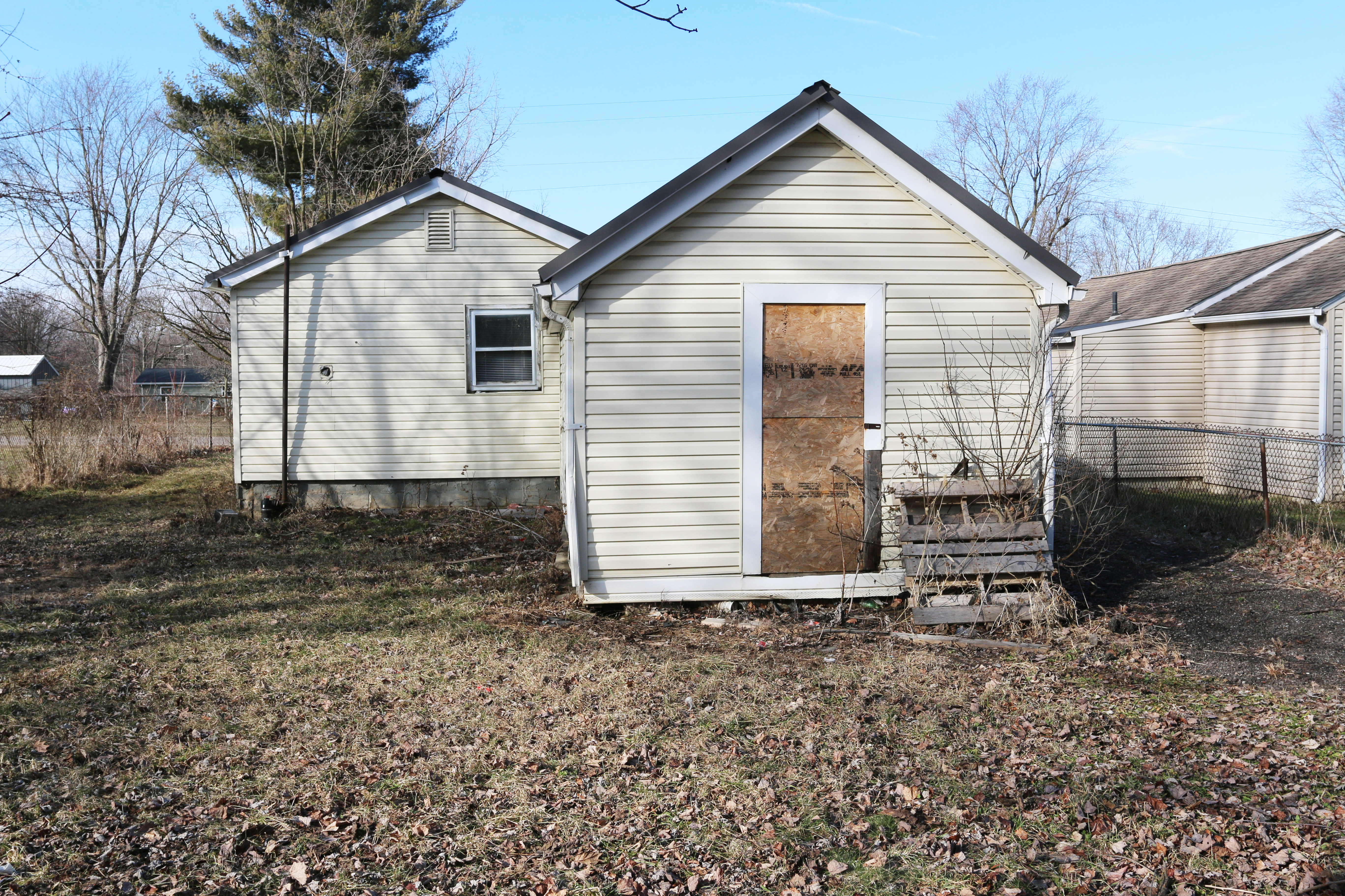 593 Dean Road, Mansfield, Ohio 44906, 2 Bedrooms Bedrooms, ,1 BathroomBathrooms,Residential,For Sale,Dean Road,9066066