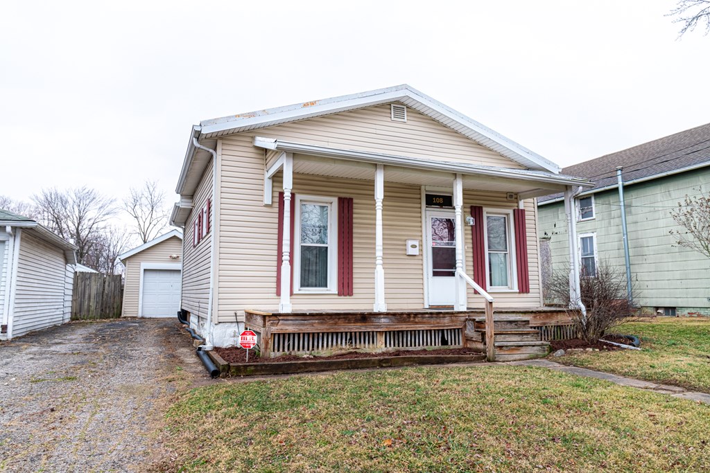 108 W Irving Street, Bucyrus, Ohio 44820, 2 Bedrooms Bedrooms, ,2 BathroomsBathrooms,Residential,For Sale,Irving Street,9066085