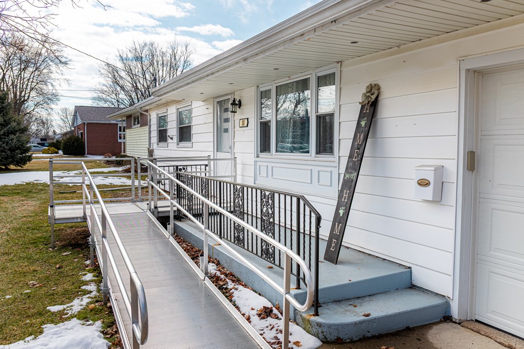 18 N Long Street, Shelby, Ohio 44875, 3 Bedrooms Bedrooms, ,2 BathroomsBathrooms,Residential,For Sale,Long Street,9066159