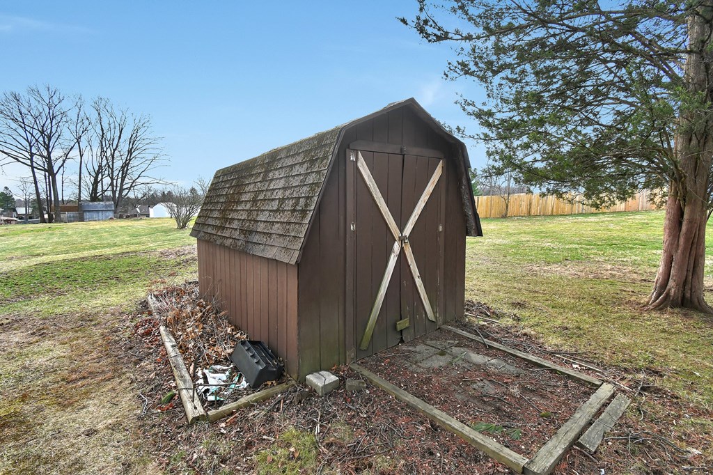 1690 Evergreen Avenue West, Mansfield, Ohio 44905, 3 Bedrooms Bedrooms, ,1 BathroomBathrooms,Residential,For Sale,Evergreen Avenue West,9066391