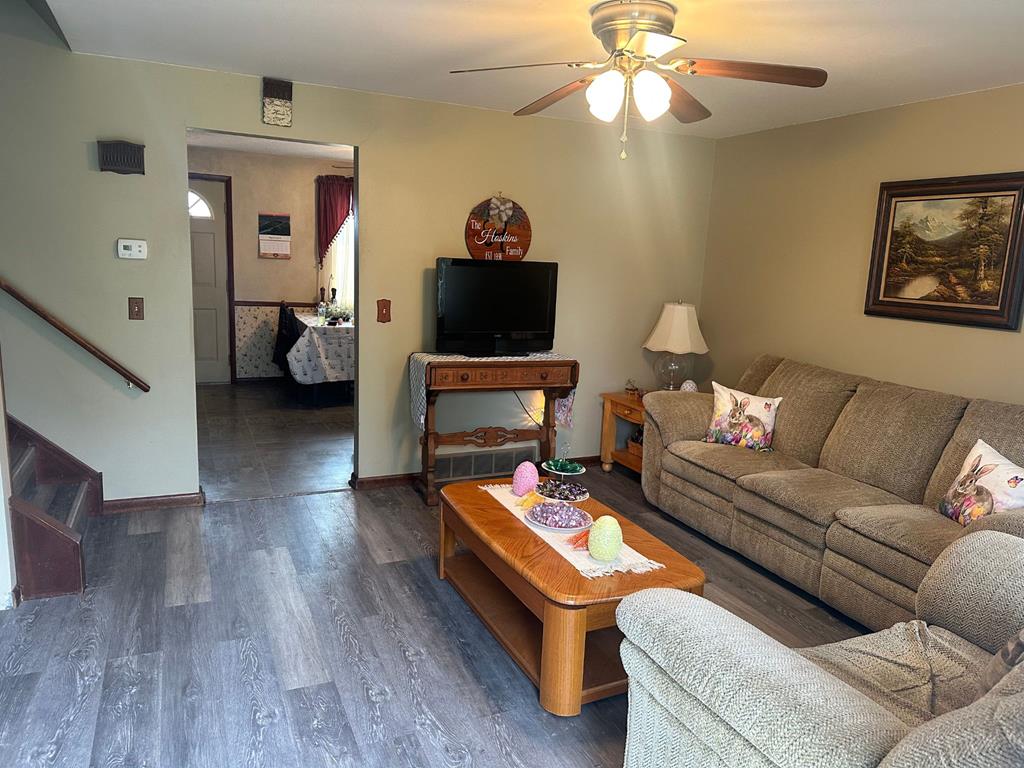 1690 Evergreen Avenue West, Mansfield, Ohio 44905, 3 Bedrooms Bedrooms, ,1 BathroomBathrooms,Residential,For Sale,Evergreen Avenue West,9066391