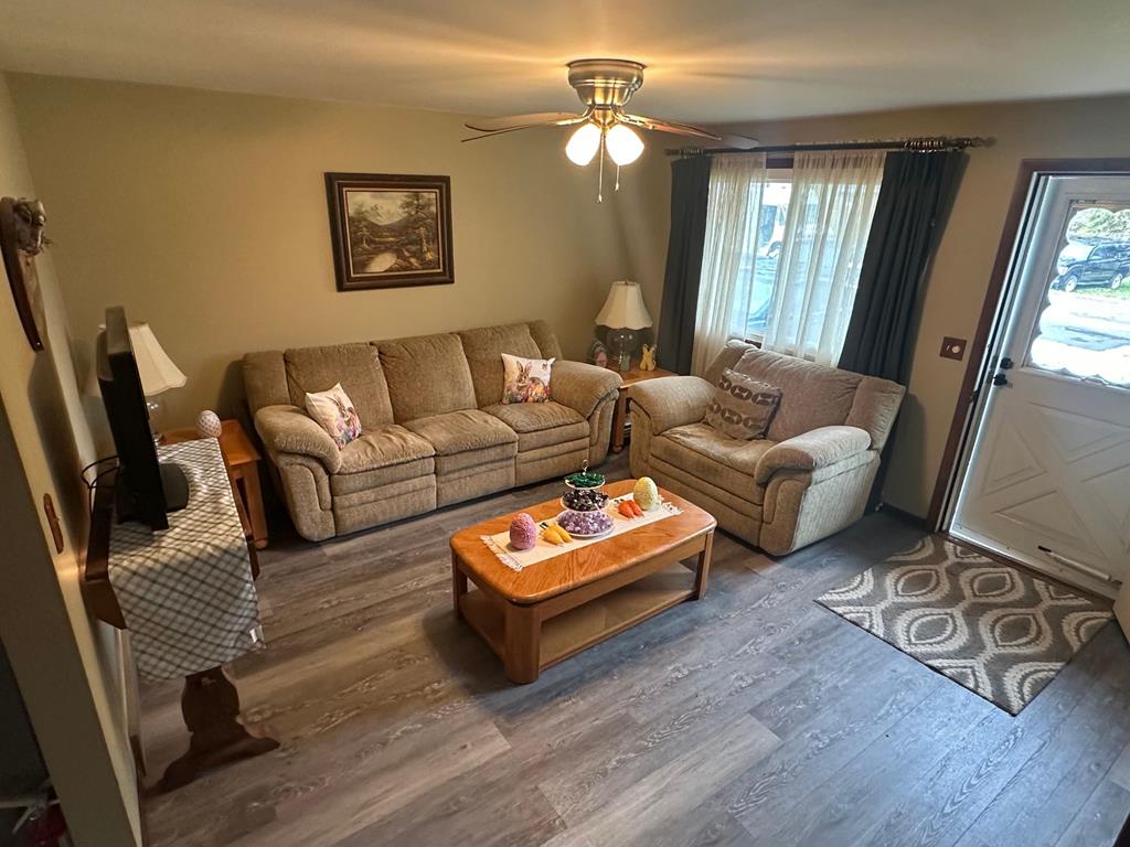 1690 Evergreen Avenue West, Mansfield, Ohio 44905, 3 Bedrooms Bedrooms, ,1 BathroomBathrooms,Residential,For Sale,Evergreen Avenue West,9066391
