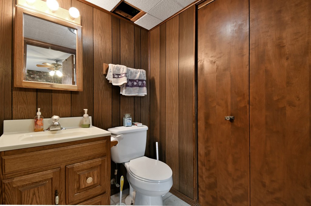 1690 Evergreen Avenue West, Mansfield, Ohio 44905, 3 Bedrooms Bedrooms, ,1 BathroomBathrooms,Residential,For Sale,Evergreen Avenue West,9066391