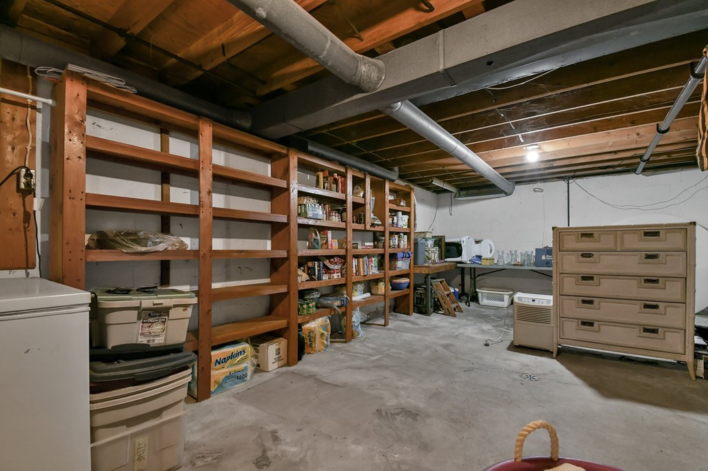 1690 Evergreen Avenue West, Mansfield, Ohio 44905, 3 Bedrooms Bedrooms, ,1 BathroomBathrooms,Residential,For Sale,Evergreen Avenue West,9066391