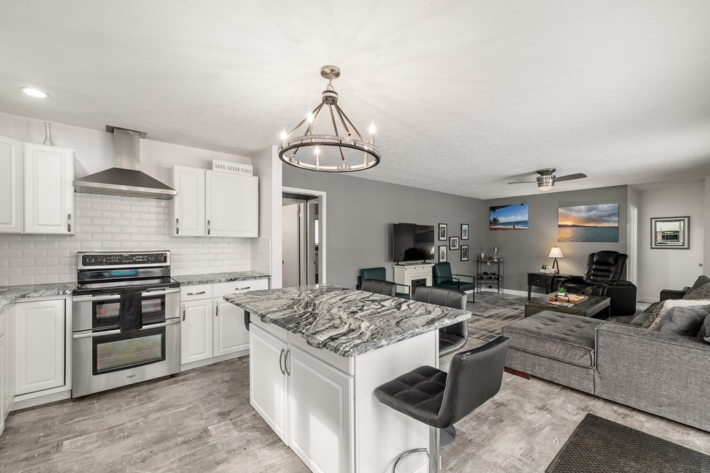588 Lake Shore Drive, Willard, Ohio 44890, 2 Bedrooms Bedrooms, ,2 BathroomsBathrooms,Residential,For Sale,Lake Shore Drive,9066503