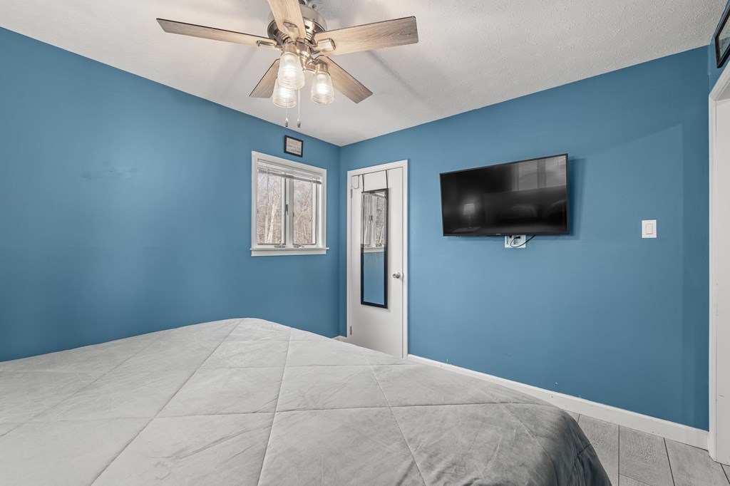 588 Lake Shore Drive, Willard, Ohio 44890, 2 Bedrooms Bedrooms, ,2 BathroomsBathrooms,Residential,For Sale,Lake Shore Drive,9066503