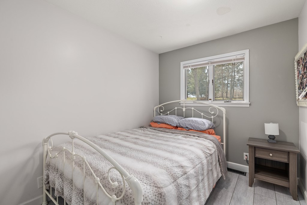 588 Lake Shore Drive, Willard, Ohio 44890, 2 Bedrooms Bedrooms, ,2 BathroomsBathrooms,Residential,For Sale,Lake Shore Drive,9066503
