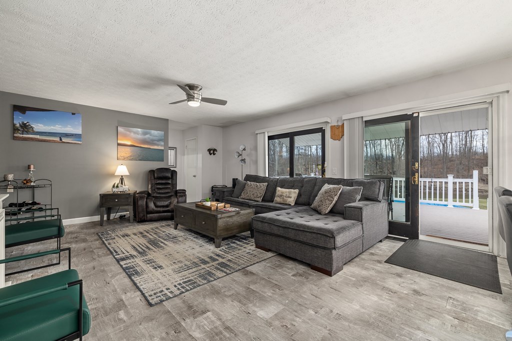 588 Lake Shore Drive, Willard, Ohio 44890, 2 Bedrooms Bedrooms, ,2 BathroomsBathrooms,Residential,For Sale,Lake Shore Drive,9066503