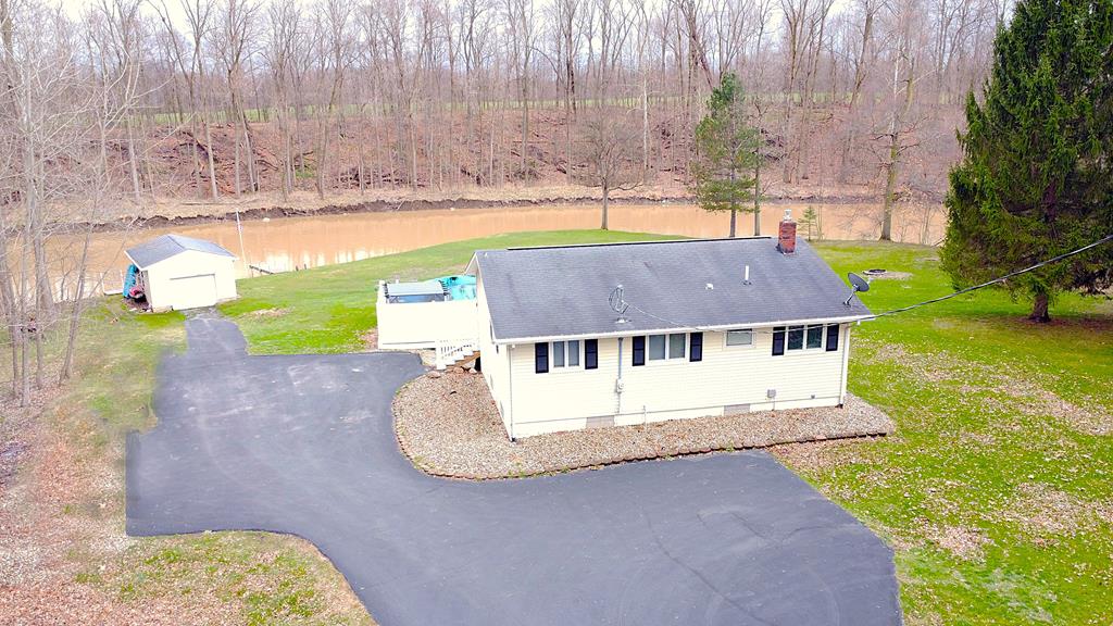588 Lake Shore Drive, Willard, Ohio 44890, 2 Bedrooms Bedrooms, ,2 BathroomsBathrooms,Residential,For Sale,Lake Shore Drive,9066503