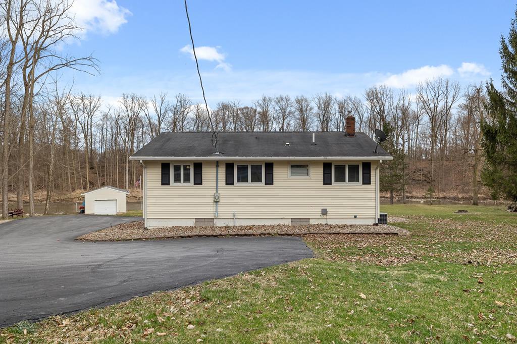 588 Lake Shore Drive, Willard, Ohio 44890, 2 Bedrooms Bedrooms, ,2 BathroomsBathrooms,Residential,For Sale,Lake Shore Drive,9066503