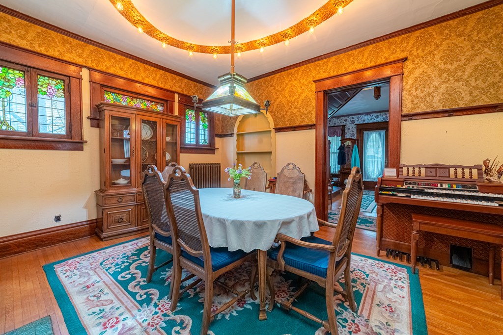 191 W High Street, Mount Gilead, Ohio 43338, 4 Bedrooms Bedrooms, ,2 BathroomsBathrooms,Residential,For Sale,High Street,9066523
