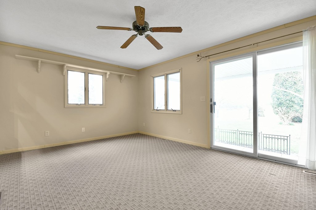 111 Woodbine Drive, Mansfield, Ohio 44906, 3 Bedrooms Bedrooms, ,1 BathroomBathrooms,Residential,For Sale,Woodbine Drive,9066571
