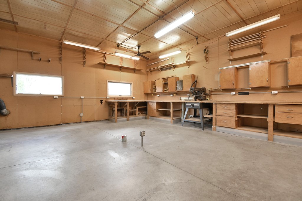 111 Woodbine Drive, Mansfield, Ohio 44906, 3 Bedrooms Bedrooms, ,1 BathroomBathrooms,Residential,For Sale,Woodbine Drive,9066571