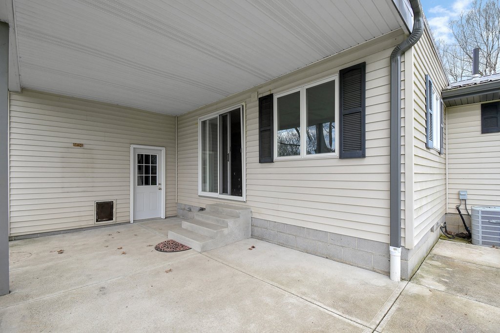 111 Woodbine Drive, Mansfield, Ohio 44906, 3 Bedrooms Bedrooms, ,1 BathroomBathrooms,Residential,For Sale,Woodbine Drive,9066571