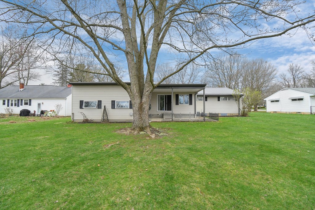 111 Woodbine Drive, Mansfield, Ohio 44906, 3 Bedrooms Bedrooms, ,1 BathroomBathrooms,Residential,For Sale,Woodbine Drive,9066571