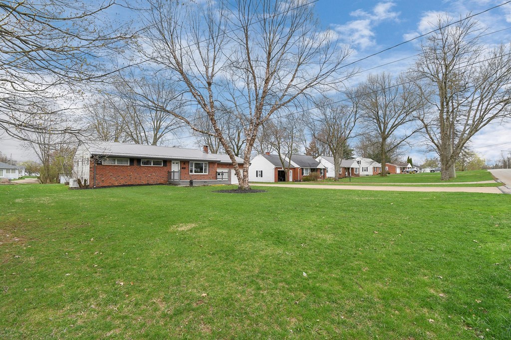 111 Woodbine Drive, Mansfield, Ohio 44906, 3 Bedrooms Bedrooms, ,1 BathroomBathrooms,Residential,For Sale,Woodbine Drive,9066571