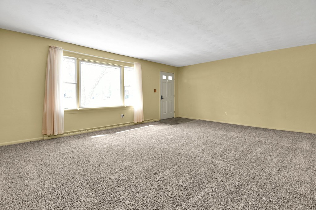 111 Woodbine Drive, Mansfield, Ohio 44906, 3 Bedrooms Bedrooms, ,1 BathroomBathrooms,Residential,For Sale,Woodbine Drive,9066571