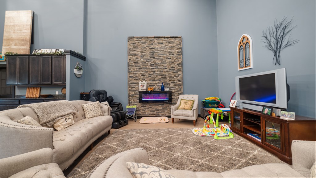 2674 Stiving Road, Mansfield, Ohio 44903, 4 Bedrooms Bedrooms, ,2 BathroomsBathrooms,Residential,For Sale,Stiving Road,9066601
