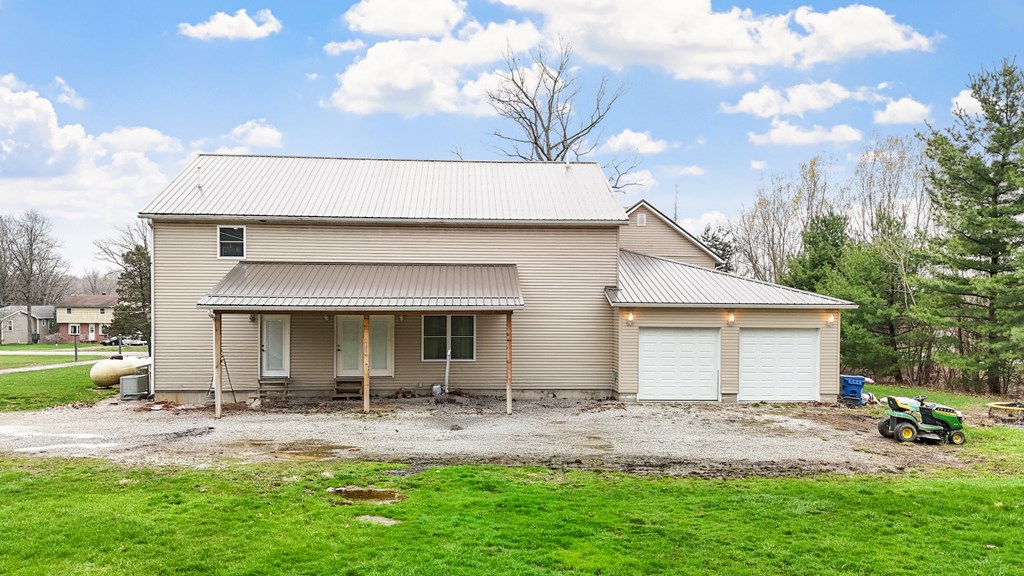 2674 Stiving Road, Mansfield, Ohio 44903, 4 Bedrooms Bedrooms, ,2 BathroomsBathrooms,Residential,For Sale,Stiving Road,9066601
