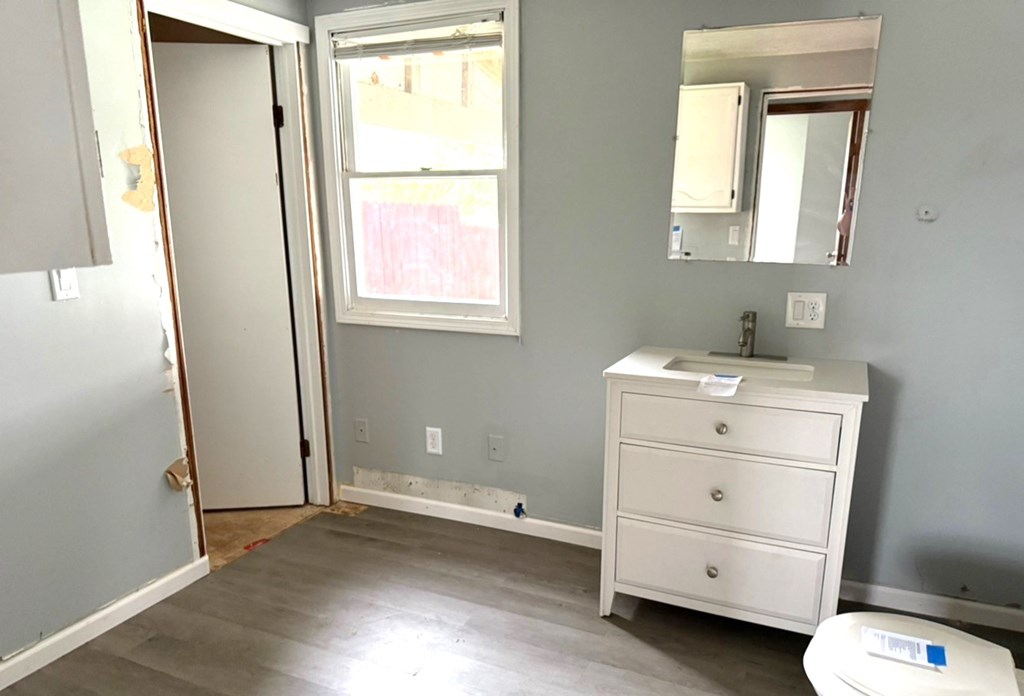 512 Braddock Street, Mount Vernon, Ohio 43050, 4 Bedrooms Bedrooms, ,1 BathroomBathrooms,Residential,For Sale,Braddock Street,9066698