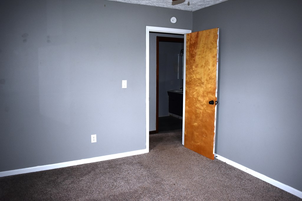 512 Braddock Street, Mount Vernon, Ohio 43050, 4 Bedrooms Bedrooms, ,1 BathroomBathrooms,Residential,For Sale,Braddock Street,9066698