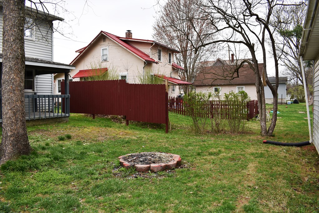 512 Braddock Street, Mount Vernon, Ohio 43050, 4 Bedrooms Bedrooms, ,1 BathroomBathrooms,Residential,For Sale,Braddock Street,9066698