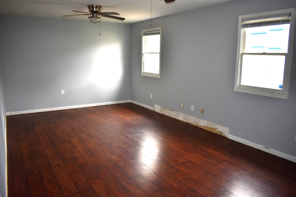 512 Braddock Street, Mount Vernon, Ohio 43050, 4 Bedrooms Bedrooms, ,1 BathroomBathrooms,Residential,For Sale,Braddock Street,9066698
