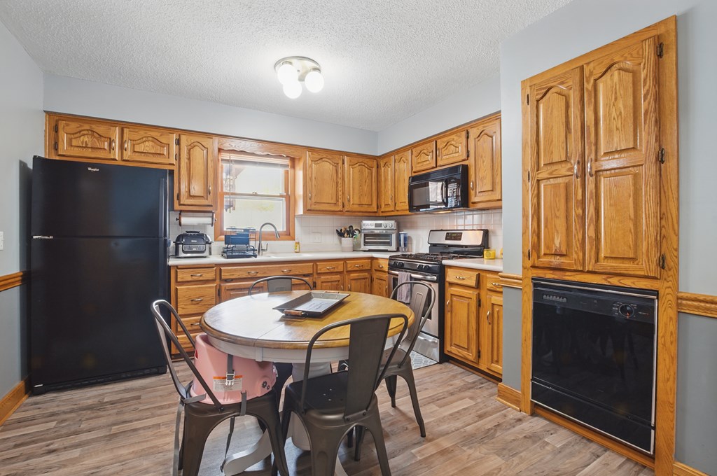 514 -516 Davidson Street, Mansfield, Ohio 44907, 5 Bedrooms Bedrooms, ,Residential Income,For Sale,-516 Davidson Street,9066738