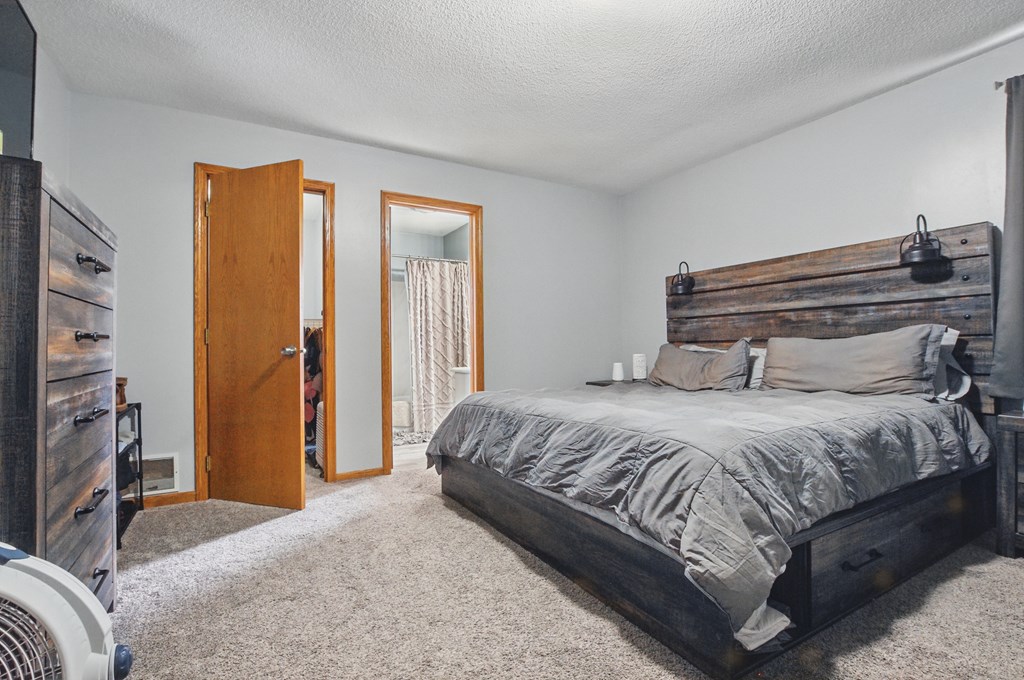 514 -516 Davidson Street, Mansfield, Ohio 44907, 5 Bedrooms Bedrooms, ,Residential Income,For Sale,-516 Davidson Street,9066738