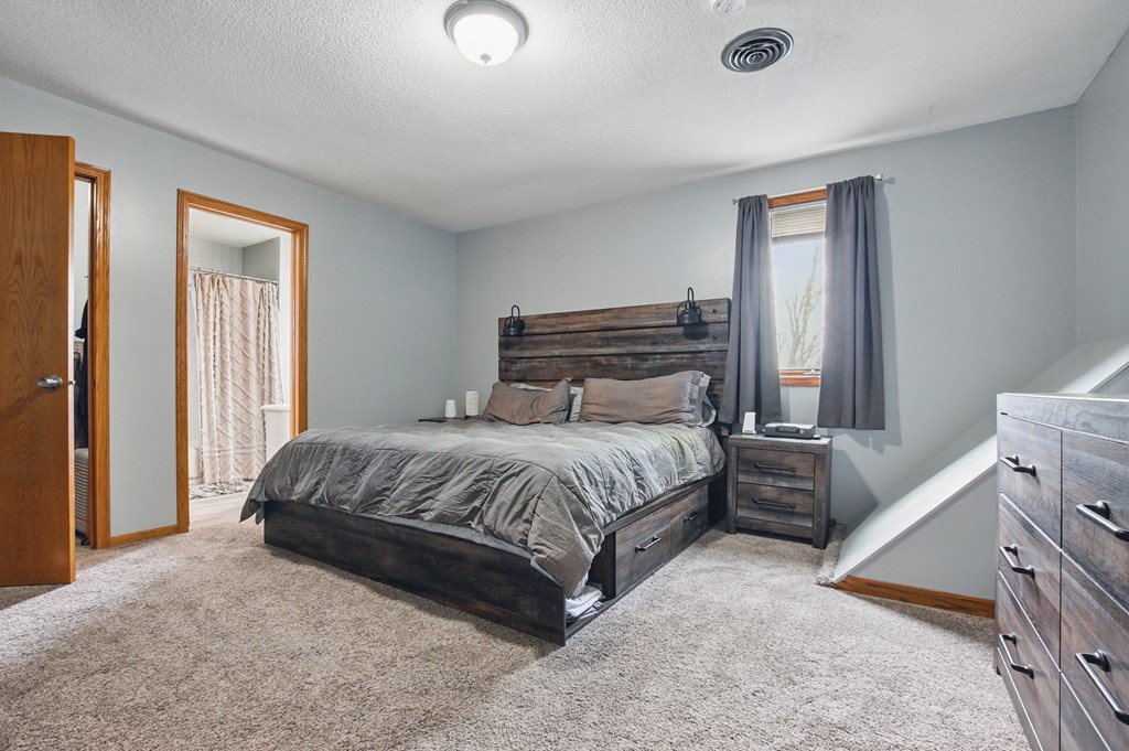 514 -516 Davidson Street, Mansfield, Ohio 44907, 5 Bedrooms Bedrooms, ,Residential Income,For Sale,-516 Davidson Street,9066738
