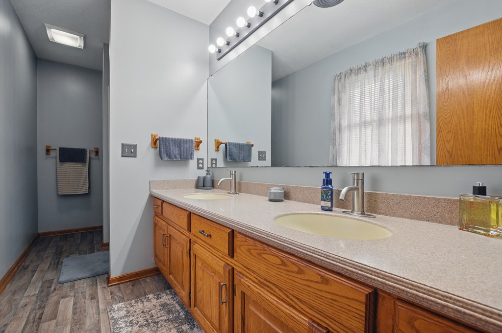 514 -516 Davidson Street, Mansfield, Ohio 44907, 5 Bedrooms Bedrooms, ,Residential Income,For Sale,-516 Davidson Street,9066738