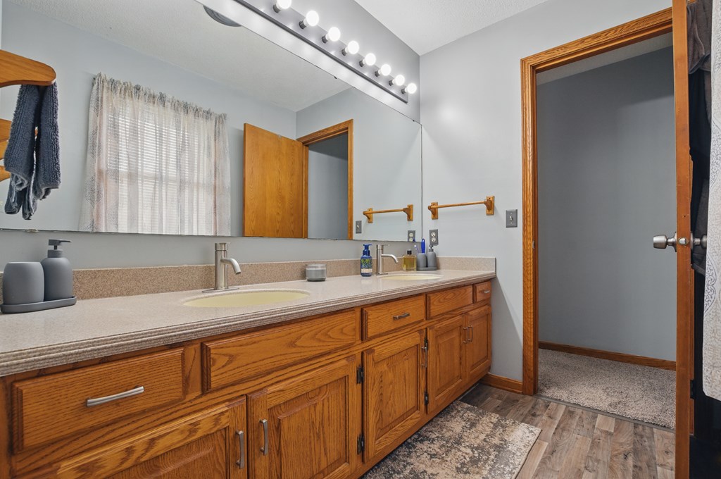 514 -516 Davidson Street, Mansfield, Ohio 44907, 5 Bedrooms Bedrooms, ,Residential Income,For Sale,-516 Davidson Street,9066738