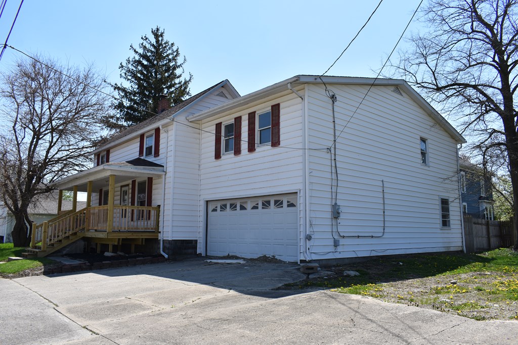 305 Rauth Street, Wapakoneta, Ohio 45895, ,Residential,For Sale,Rauth Street,9066817