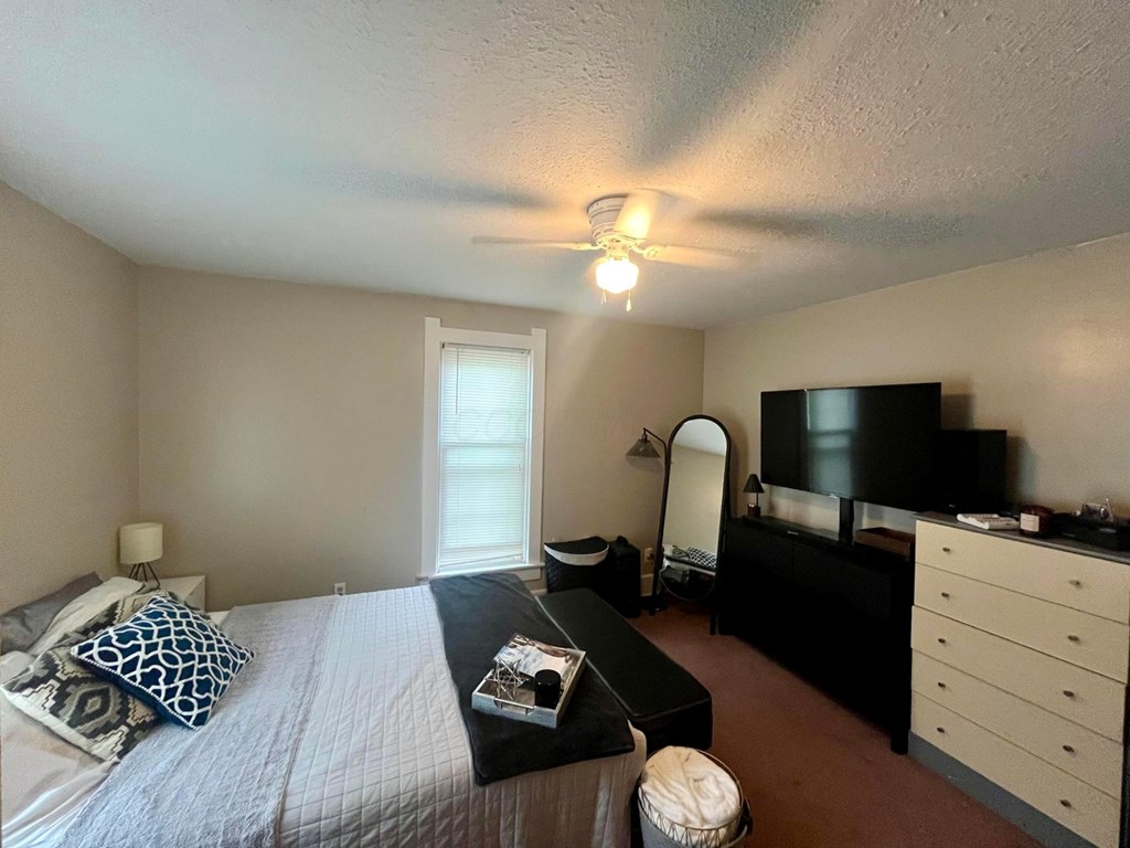 215 Ada Avenue, Bowling Green, Ohio 43402, 3 Bedrooms Bedrooms, ,1 BathroomBathrooms,Residential,For Sale,Ada Avenue,9066857