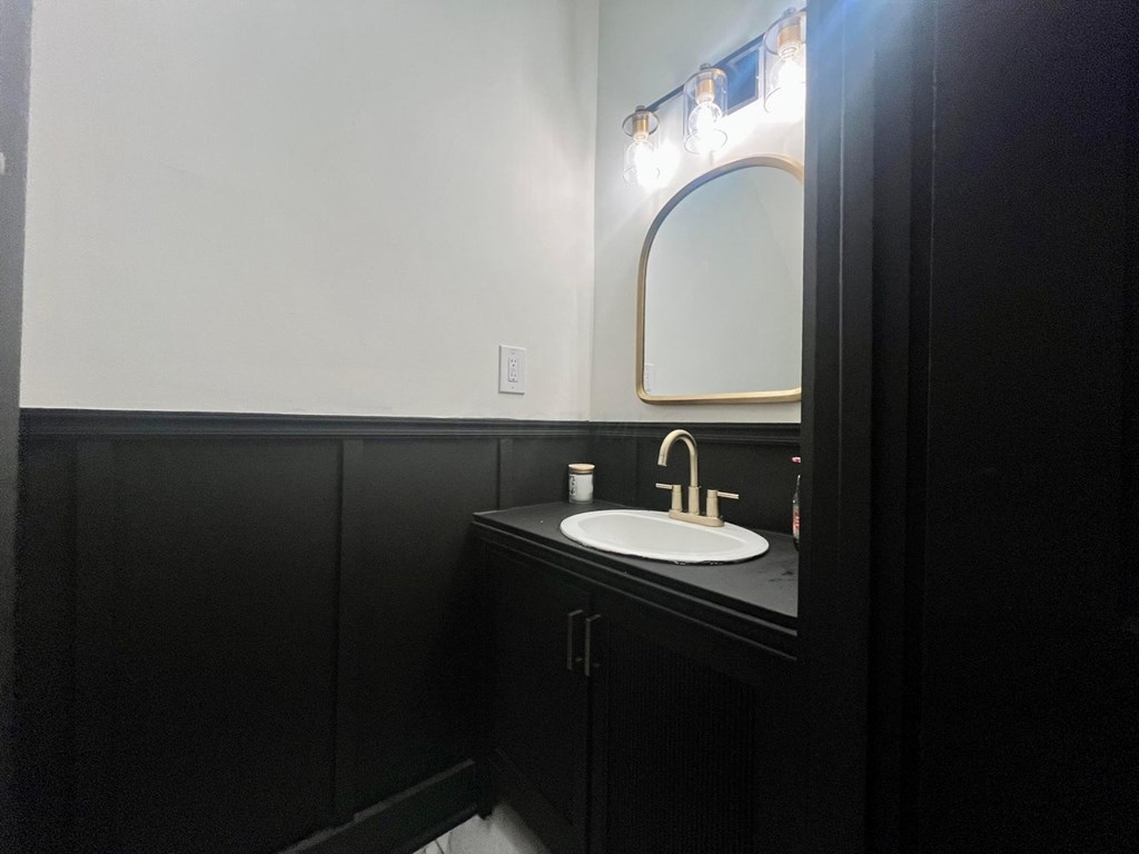 215 Ada Avenue, Bowling Green, Ohio 43402, 3 Bedrooms Bedrooms, ,1 BathroomBathrooms,Residential,For Sale,Ada Avenue,9066857