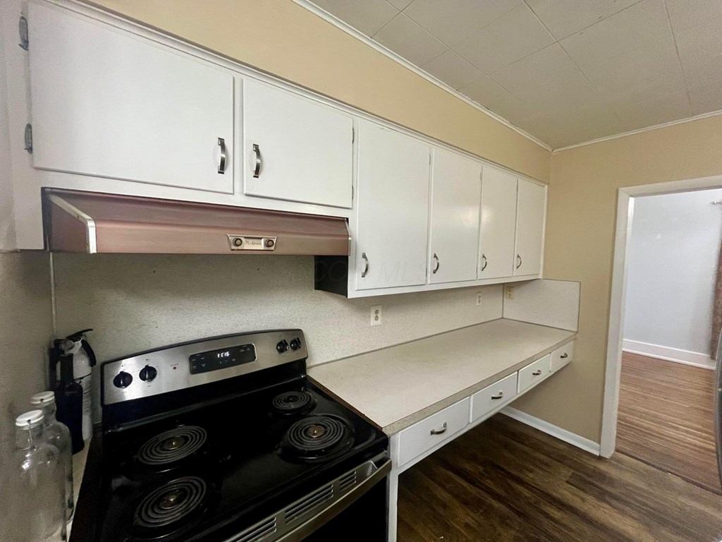 215 Ada Avenue, Bowling Green, Ohio 43402, 3 Bedrooms Bedrooms, ,1 BathroomBathrooms,Residential,For Sale,Ada Avenue,9066857