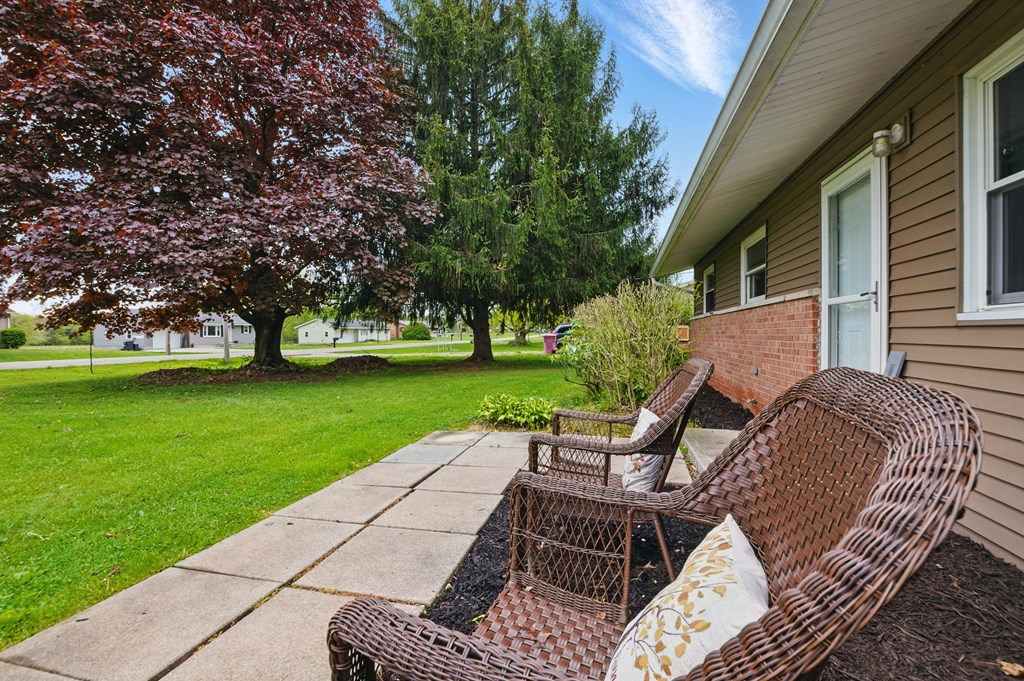 1085 Laver Road, Mansfield, Ohio 44905, 3 Bedrooms Bedrooms, ,1 BathroomBathrooms,Residential,For Sale,Laver Road,9066864