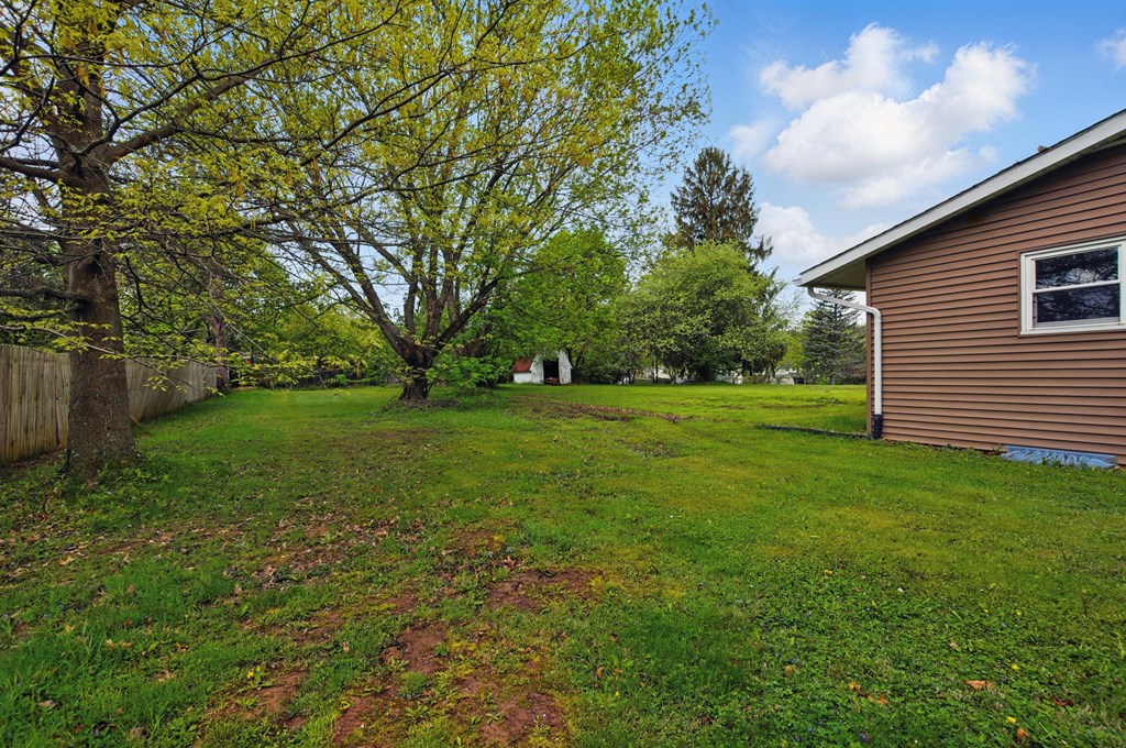 1085 Laver Road, Mansfield, Ohio 44905, 3 Bedrooms Bedrooms, ,1 BathroomBathrooms,Residential,For Sale,Laver Road,9066864