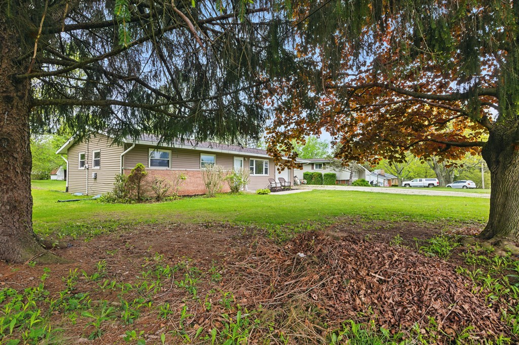 1085 Laver Road, Mansfield, Ohio 44905, 3 Bedrooms Bedrooms, ,1 BathroomBathrooms,Residential,For Sale,Laver Road,9066864