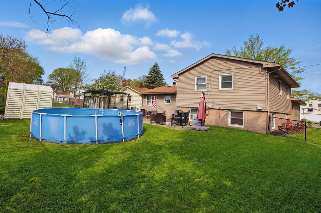 1250 Alpine Drive, Sandusky, Ohio 44870, 3 Bedrooms Bedrooms, ,1 BathroomBathrooms,Residential,For Sale,Alpine Drive,9066865