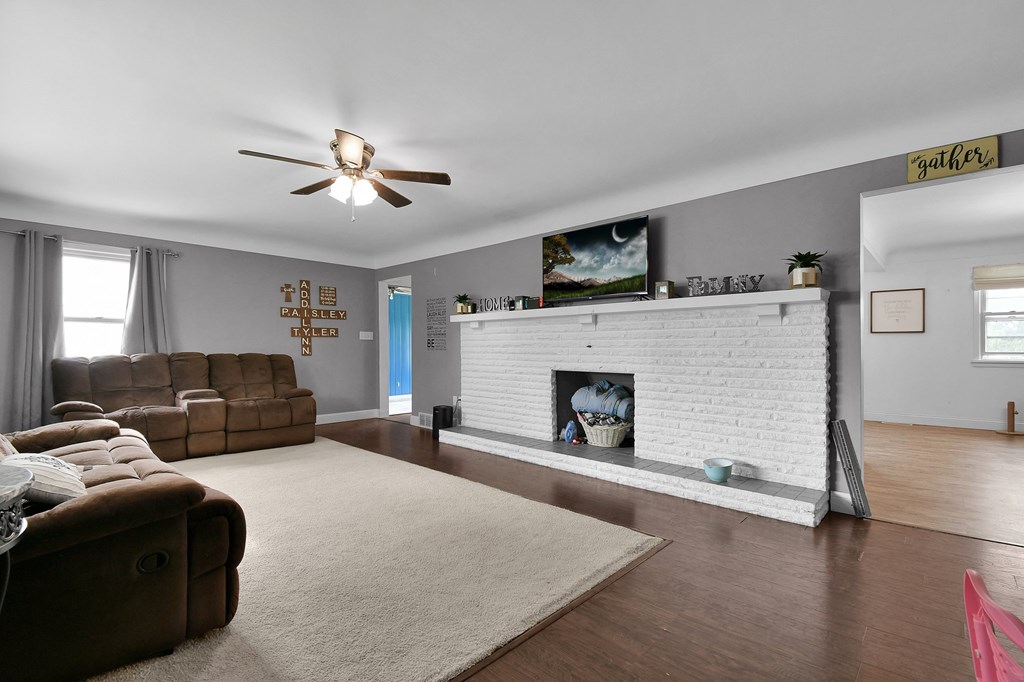 340 W Broadway St., Plymouth, Ohio 44865, 3 Bedrooms Bedrooms, ,2 BathroomsBathrooms,Residential,For Sale,Broadway St.,9066871