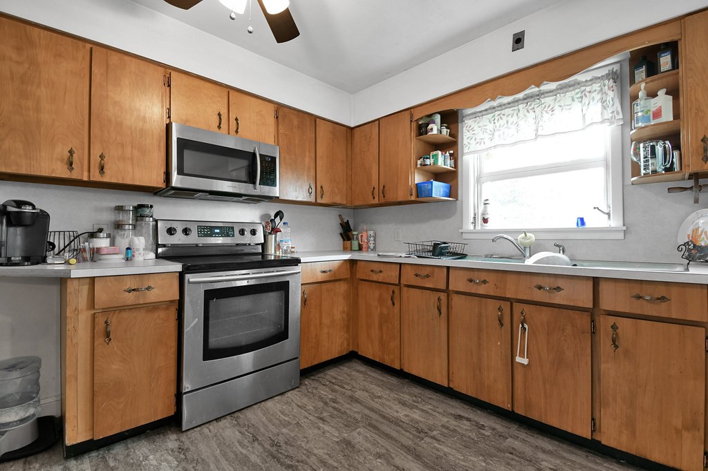 340 W Broadway St., Plymouth, Ohio 44865, 3 Bedrooms Bedrooms, ,2 BathroomsBathrooms,Residential,For Sale,Broadway St.,9066871