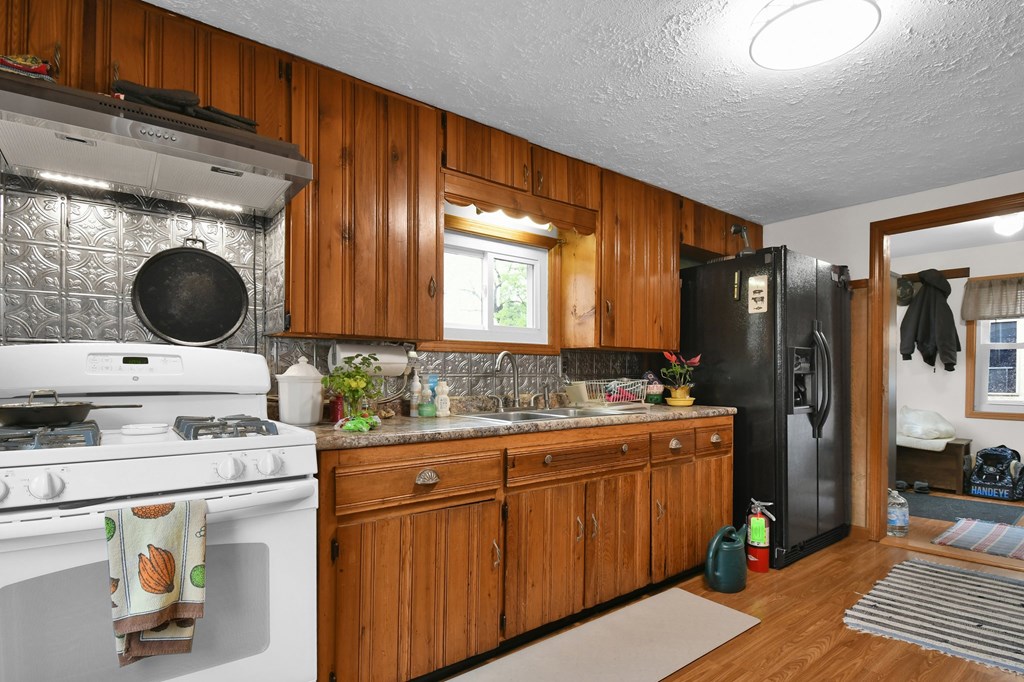 28 W Main St, Hayesville, Ohio 44838, 2 Bedrooms Bedrooms, ,1 BathroomBathrooms,Residential,For Sale,W Main St,9066880