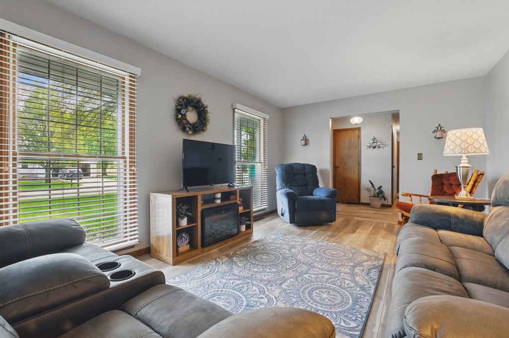 1579 Woodland Drive, Bucyrus, Ohio 44820, 3 Bedrooms Bedrooms, ,2 BathroomsBathrooms,Residential,For Sale,Woodland Drive,9066887