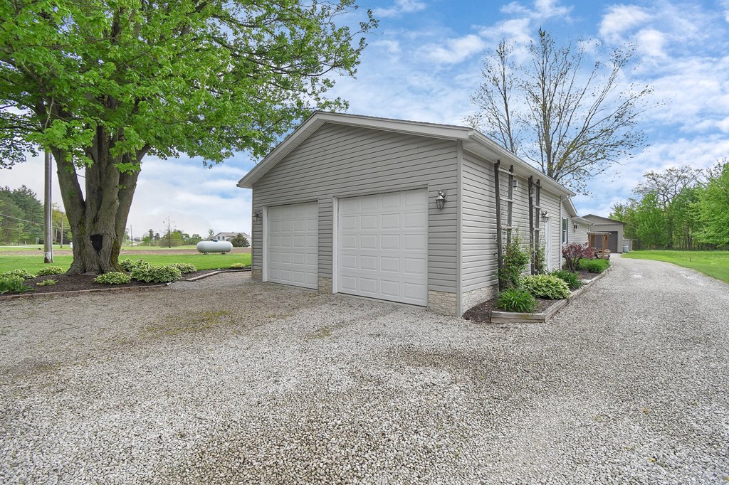 1706 State Route 19, Bucyrus, Ohio 44820, 3 Bedrooms Bedrooms, ,2 BathroomsBathrooms,Residential,For Sale,State Route 19,9066893