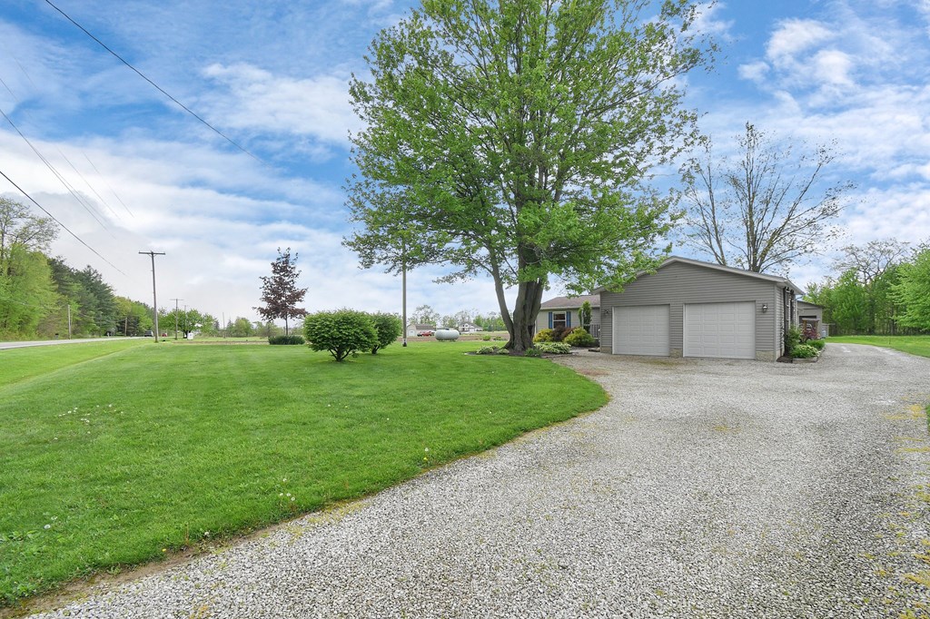 1706 State Route 19, Bucyrus, Ohio 44820, 3 Bedrooms Bedrooms, ,2 BathroomsBathrooms,Residential,For Sale,State Route 19,9066893
