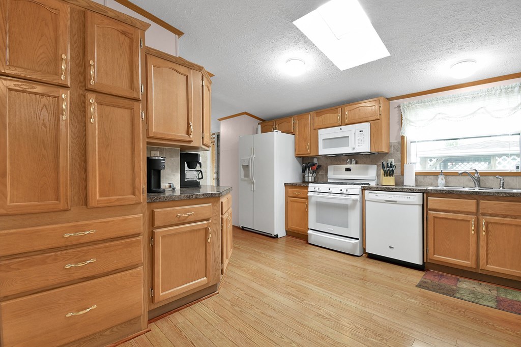 1706 State Route 19, Bucyrus, Ohio 44820, 3 Bedrooms Bedrooms, ,2 BathroomsBathrooms,Residential,For Sale,State Route 19,9066893
