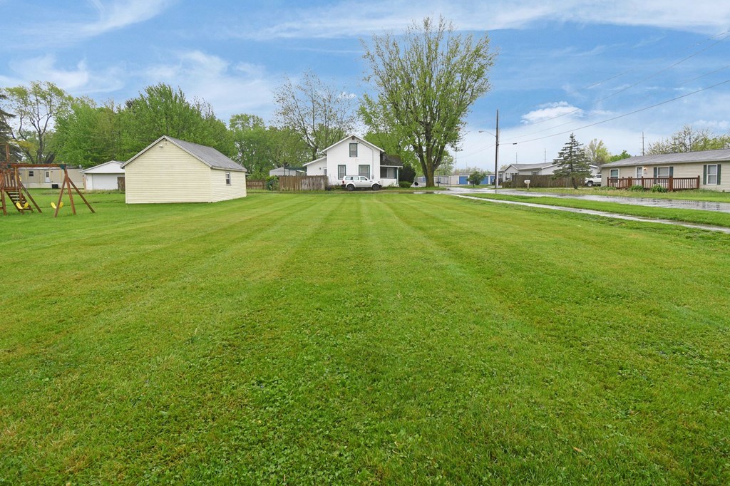 1103 Woodlawn Avenue, Bucyrus, Ohio 44820, 2 Bedrooms Bedrooms, ,2 BathroomsBathrooms,Residential,For Sale,Woodlawn Avenue,9066901