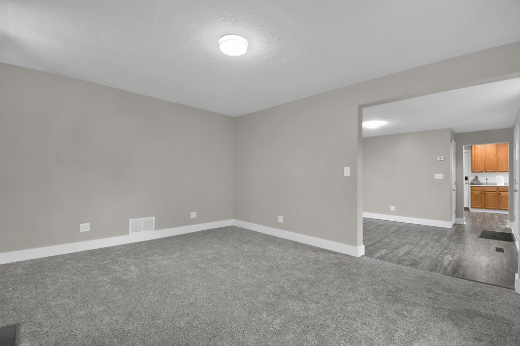 1103 Woodlawn Avenue, Bucyrus, Ohio 44820, 2 Bedrooms Bedrooms, ,2 BathroomsBathrooms,Residential,For Sale,Woodlawn Avenue,9066901