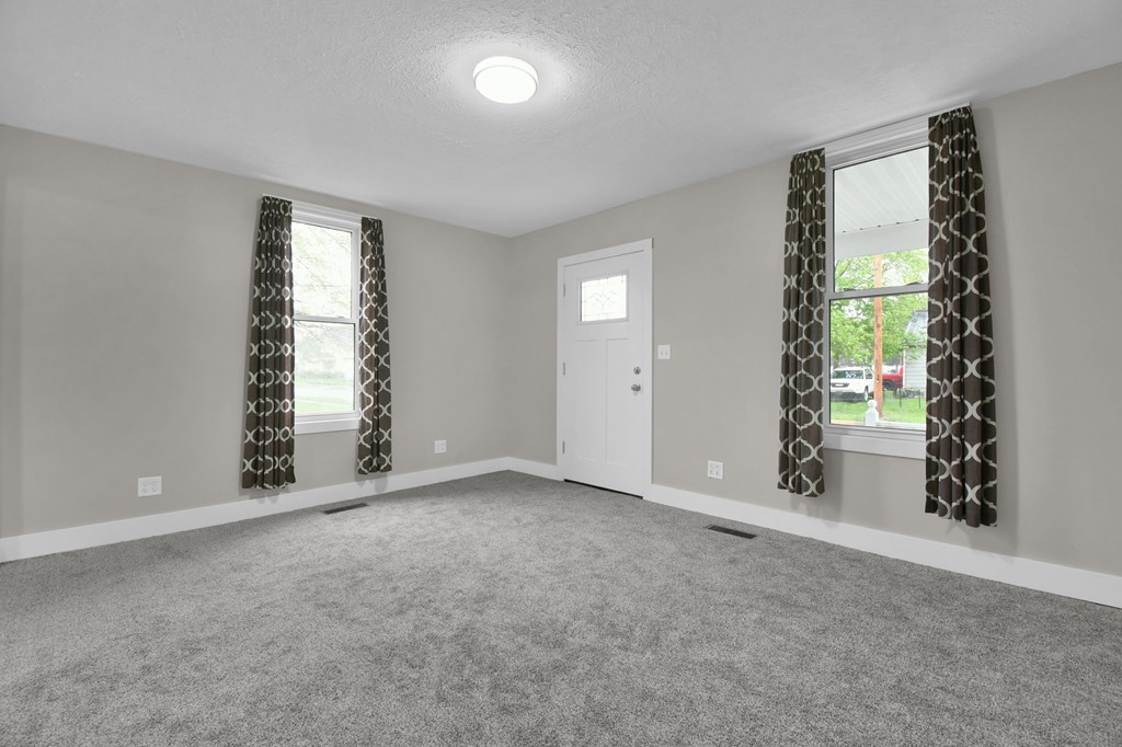 1103 Woodlawn Avenue, Bucyrus, Ohio 44820, 2 Bedrooms Bedrooms, ,2 BathroomsBathrooms,Residential,For Sale,Woodlawn Avenue,9066901